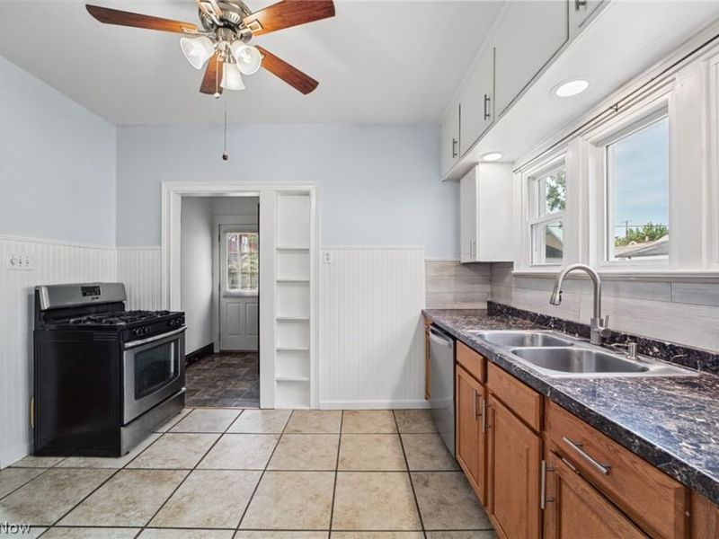 2819 Saratoga Avenue, Old Brooklyn, OH 44109 Photo 7