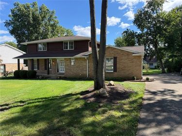 762 Sawmill Trail NE, Massillon, OH 44646