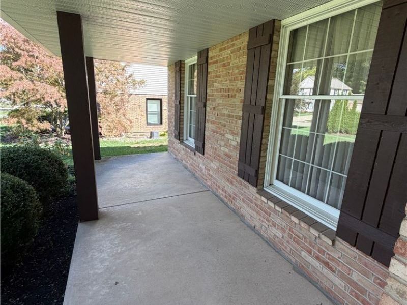 762 Sawmill Trail NE, Massillon, OH 44646 Photo 4