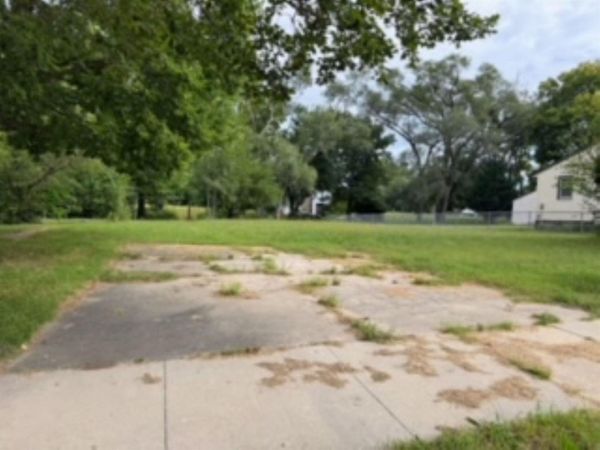 627 Adams Streets, Waterloo, IA 50703