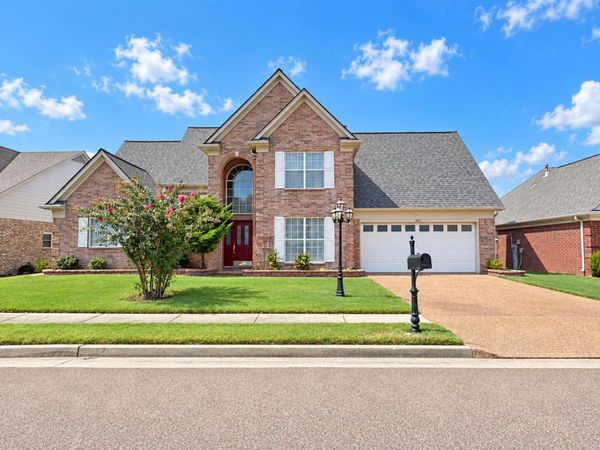 1091 E RED FERN CIR E, Cordova, TN 38018