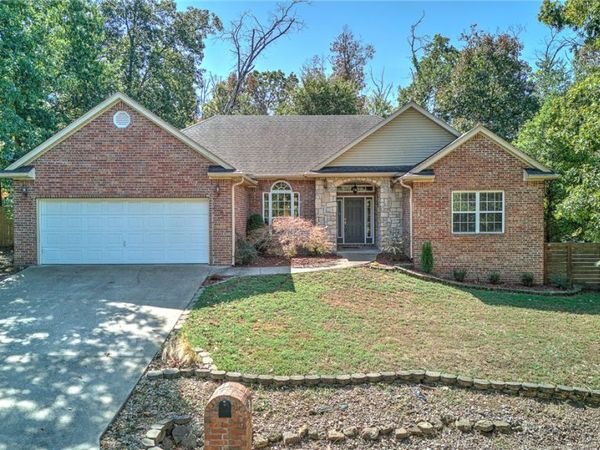 8 Appleby Lane, Bella Vista, AR 72715