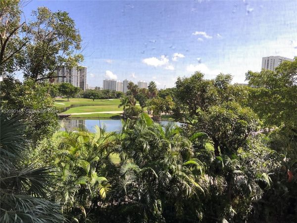 20379 W Country Club Dr , Unit 332, Aventura, FL 33180