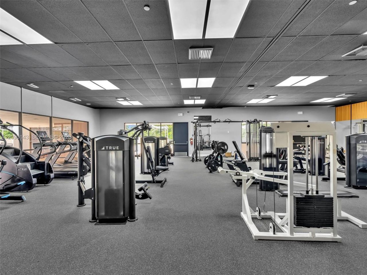 20379 W Country Club Dr, Unit 332, Aventura, FL 33180 Photo