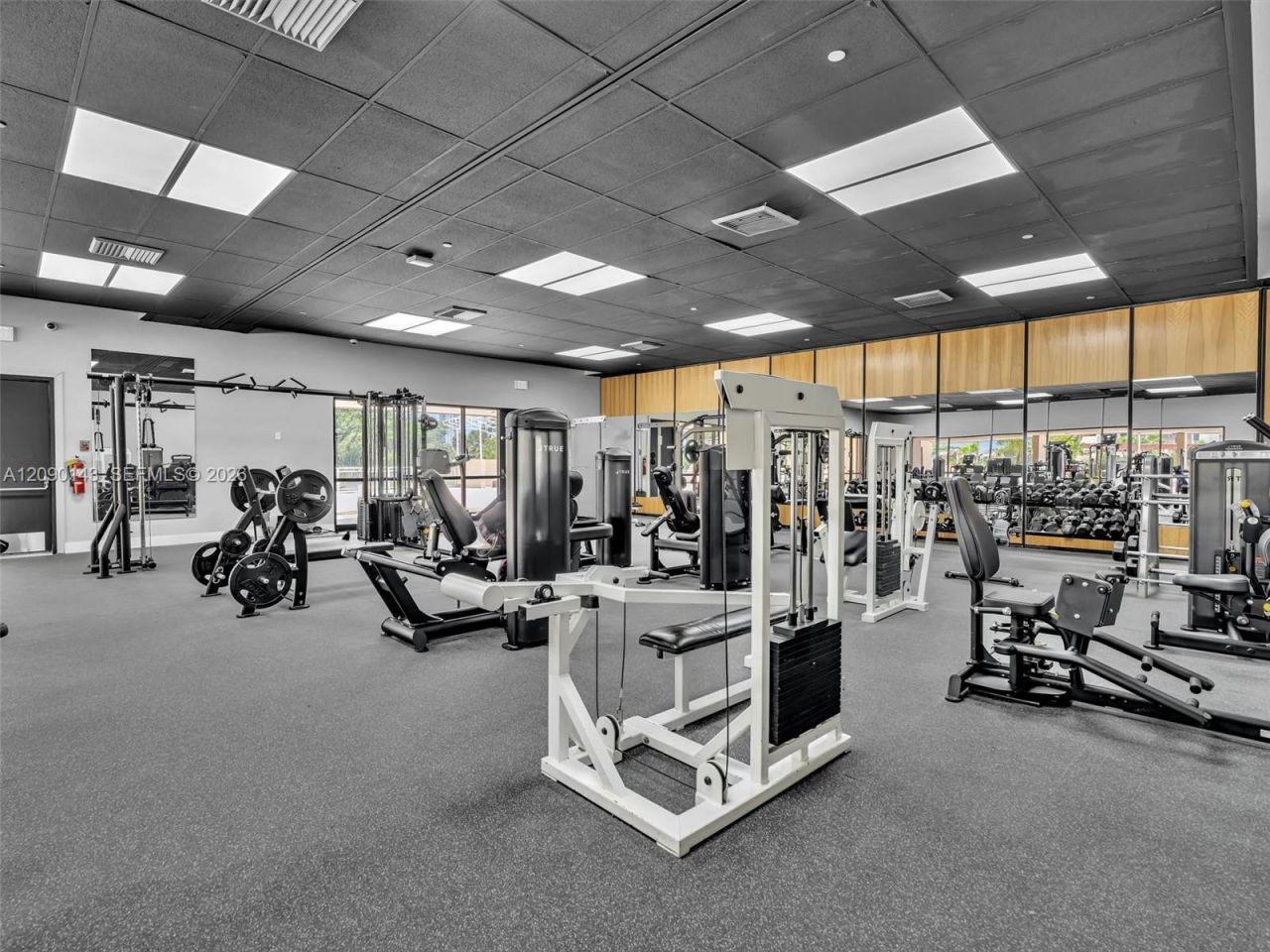 20379 W Country Club Dr, Unit 332, Aventura, FL 33180 Photo
