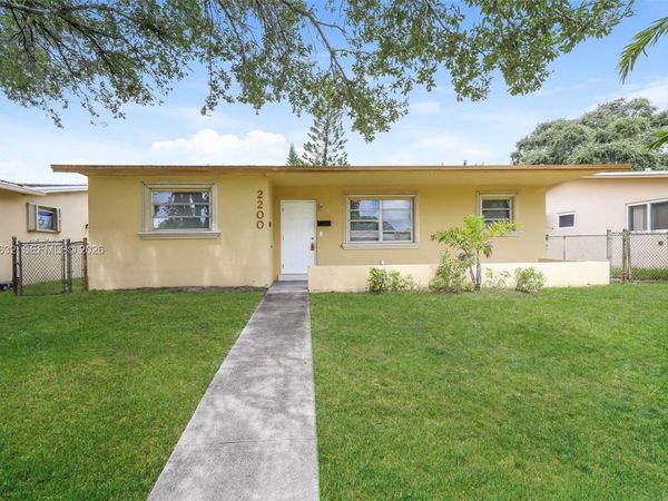 2200 N 55th Ave , Hollywood, FL 33021