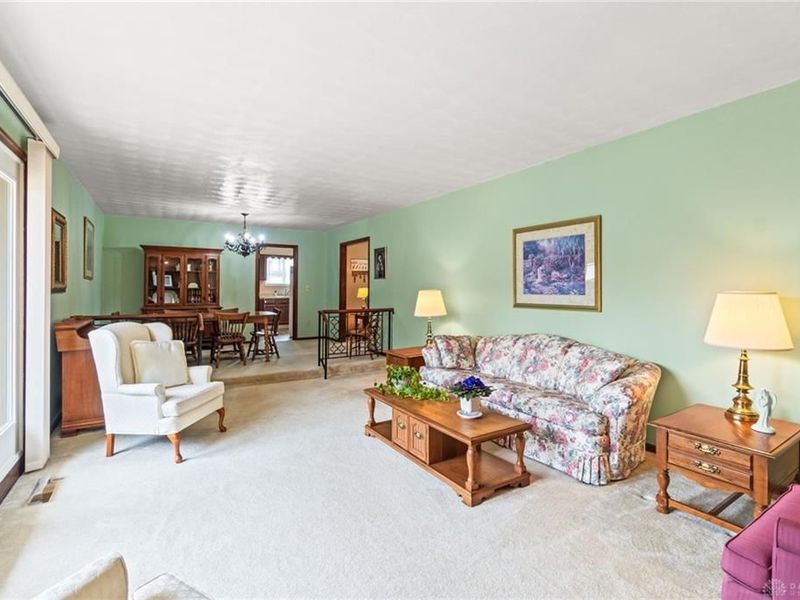 845 Burnside Drive, Tipp City, OH 45371 Photo 11