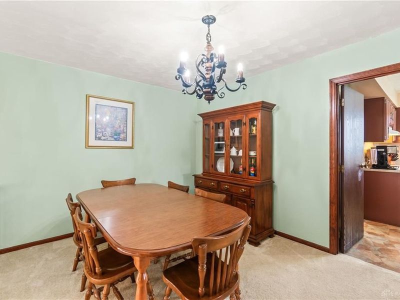 845 Burnside Drive, Tipp City, OH 45371 Photo 12