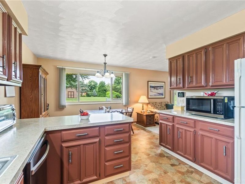 845 Burnside Drive, Tipp City, OH 45371 Photo 25