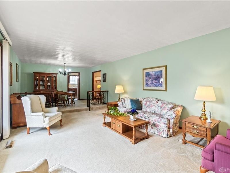 845 Burnside Drive, Tipp City, OH 45371 Photo 8