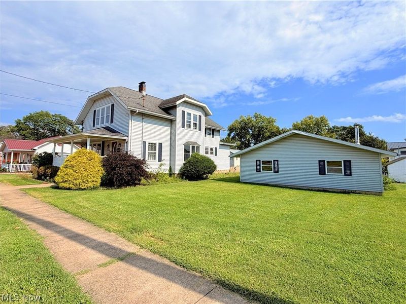 715 Pomeroy Pike, Belpre, OH 45714 Photo 2