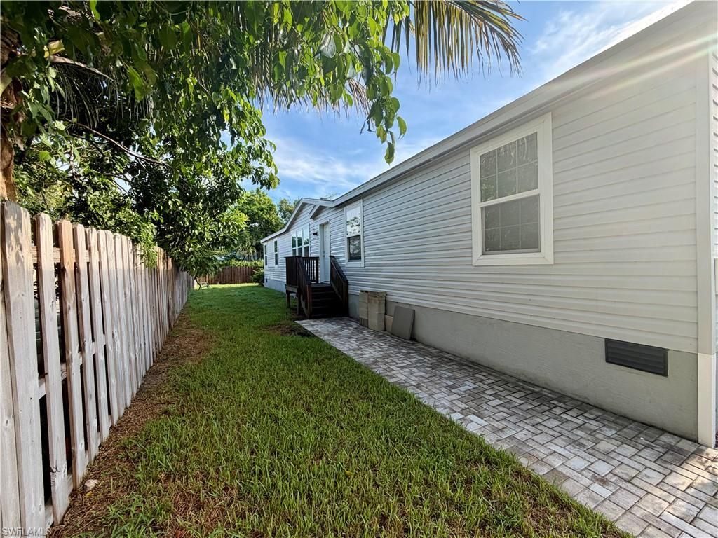 755 Ridgewood Dr , West Palm Beach, FL 33405 Photo