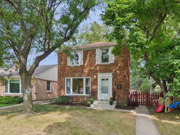 5328 Davis Street , Skokie, IL 60077