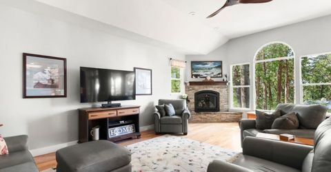 13021 Somerset Dr, Grass Valley, CA 95945 Photo