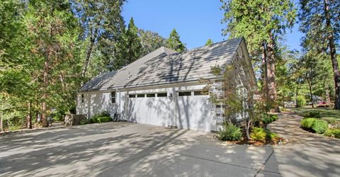 13021 Somerset Dr, Grass Valley, CA 95945 Photo