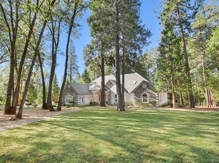 13021 Somerset Dr, Grass Valley, CA 95945 Photo