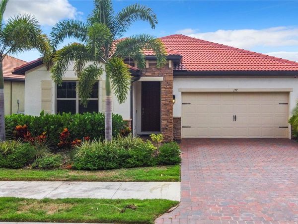 177 VINADIO BOULEVARD , NOKOMIS, FL 34275