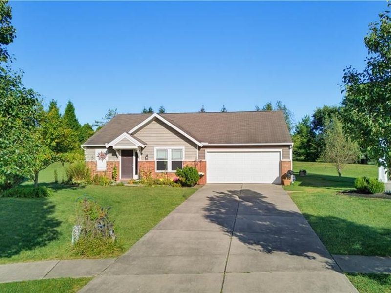 1581 Black Wolf Drive, Lebanon, OH 45036 Photo 2