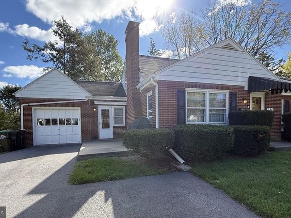 240 E MCCORMICK AVENUE , STATE COLLEGE, PA 16801