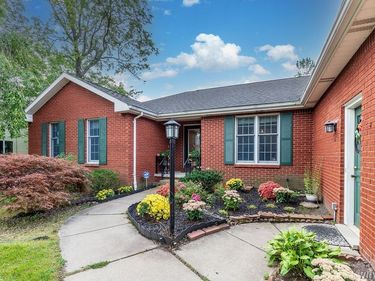 42 Trails End, Grand Island, NY 14072
