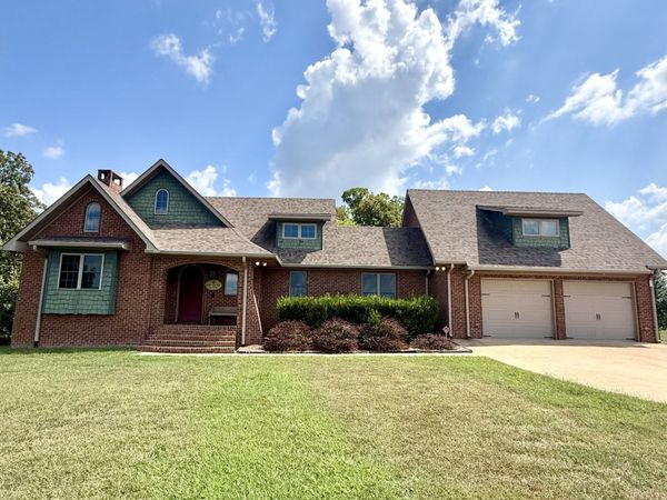 44 Westside Rd S, Lawrenceburg, TN 38464