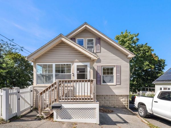 11 Clifton Ave, Saugus, MA 01906
