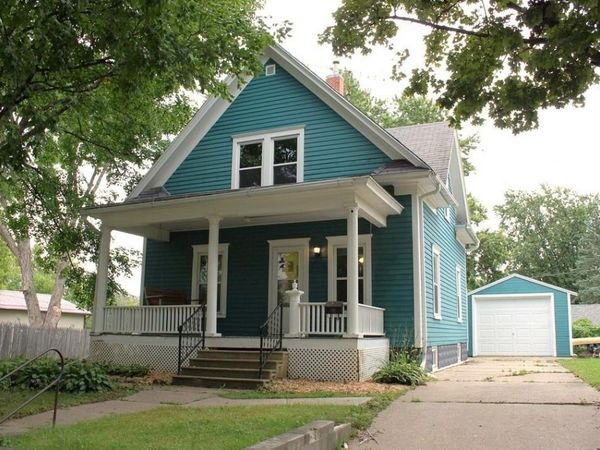 704 Clinton Street, Charles City, IA 50616