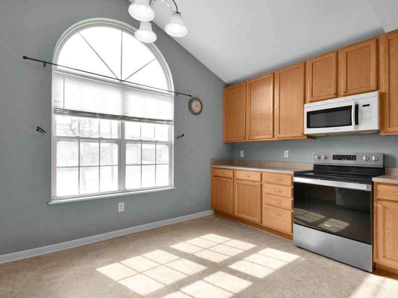 8410 Diversey Loop , Unit 601, Blacklick, OH 43004 Photo 10