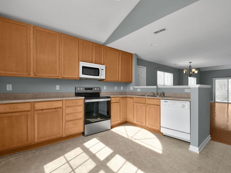 8410 Diversey Loop , Unit 601, Blacklick, OH 43004 Photo 11