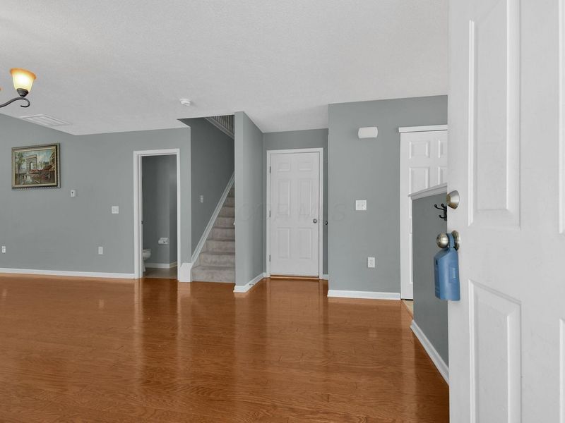 8410 Diversey Loop , Unit 601, Blacklick, OH 43004 Photo 5