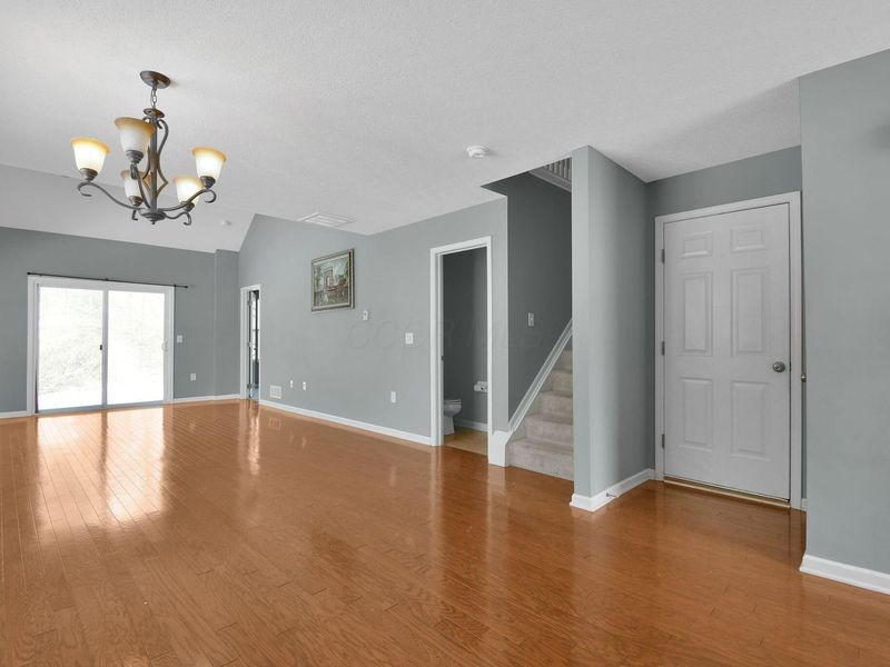 8410 Diversey Loop , Unit 601, Blacklick, OH 43004 Photo 6