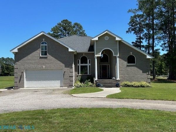 558 Seaford Lane, Mathews, VA 23109