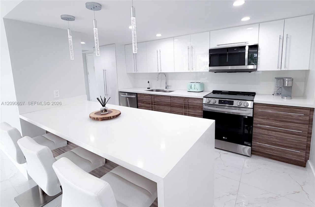 1800 Collins Ave , Unit 3B, Miami Beach, FL 33139 Photo