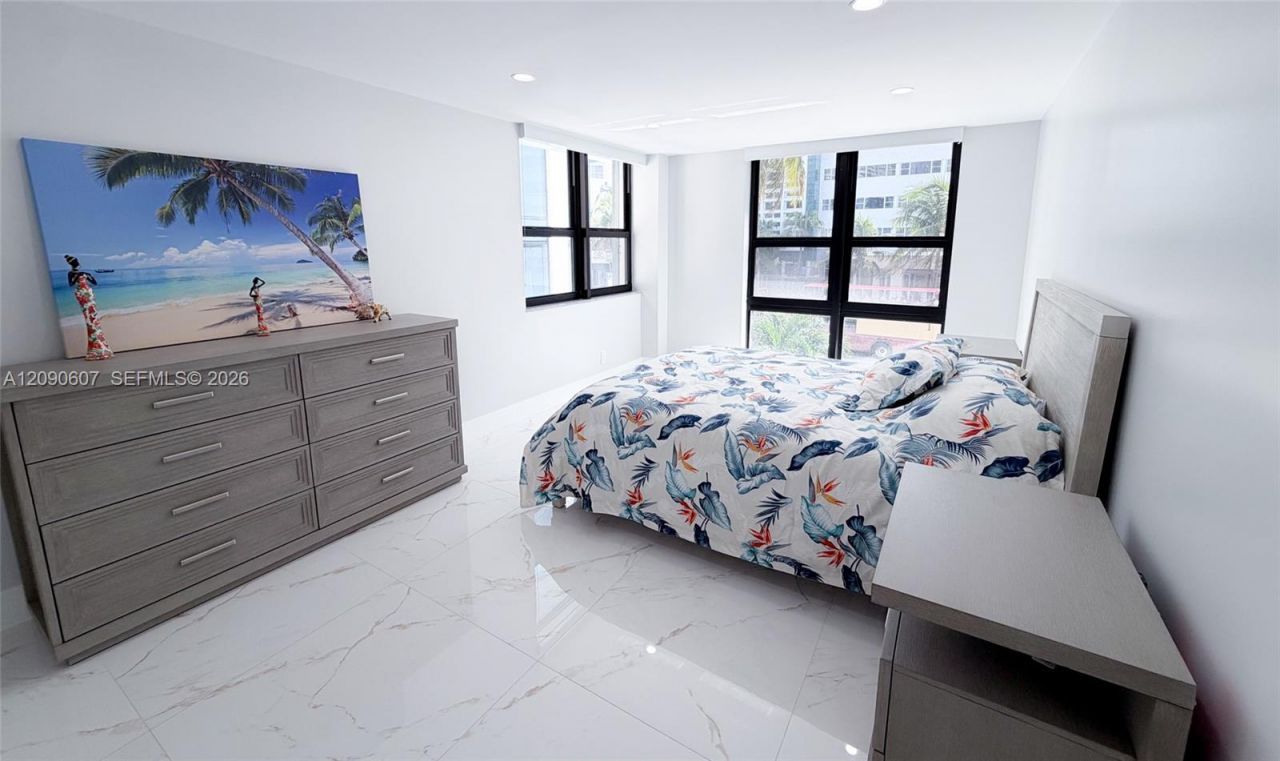 1800 Collins Ave , Unit 3B, Miami Beach, FL 33139 Photo