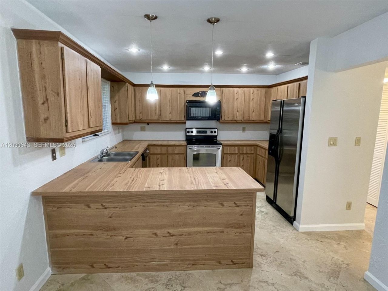 2160 Bayberry Dr, Unit 2160, Pembroke Pines, FL 33024 Photo