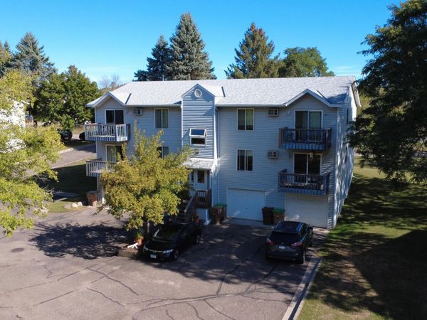 230 Hallam Avenue S, Mahtomedi, MN 55115