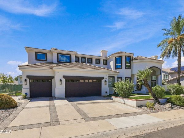 5881 W DEL LAGO Circle, Glendale, AZ 85308