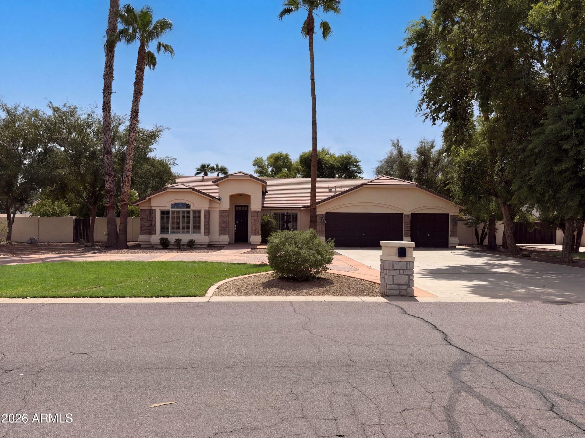 2599 E Arrowhead Trail, Gilbert, AZ 85297 Main Photo