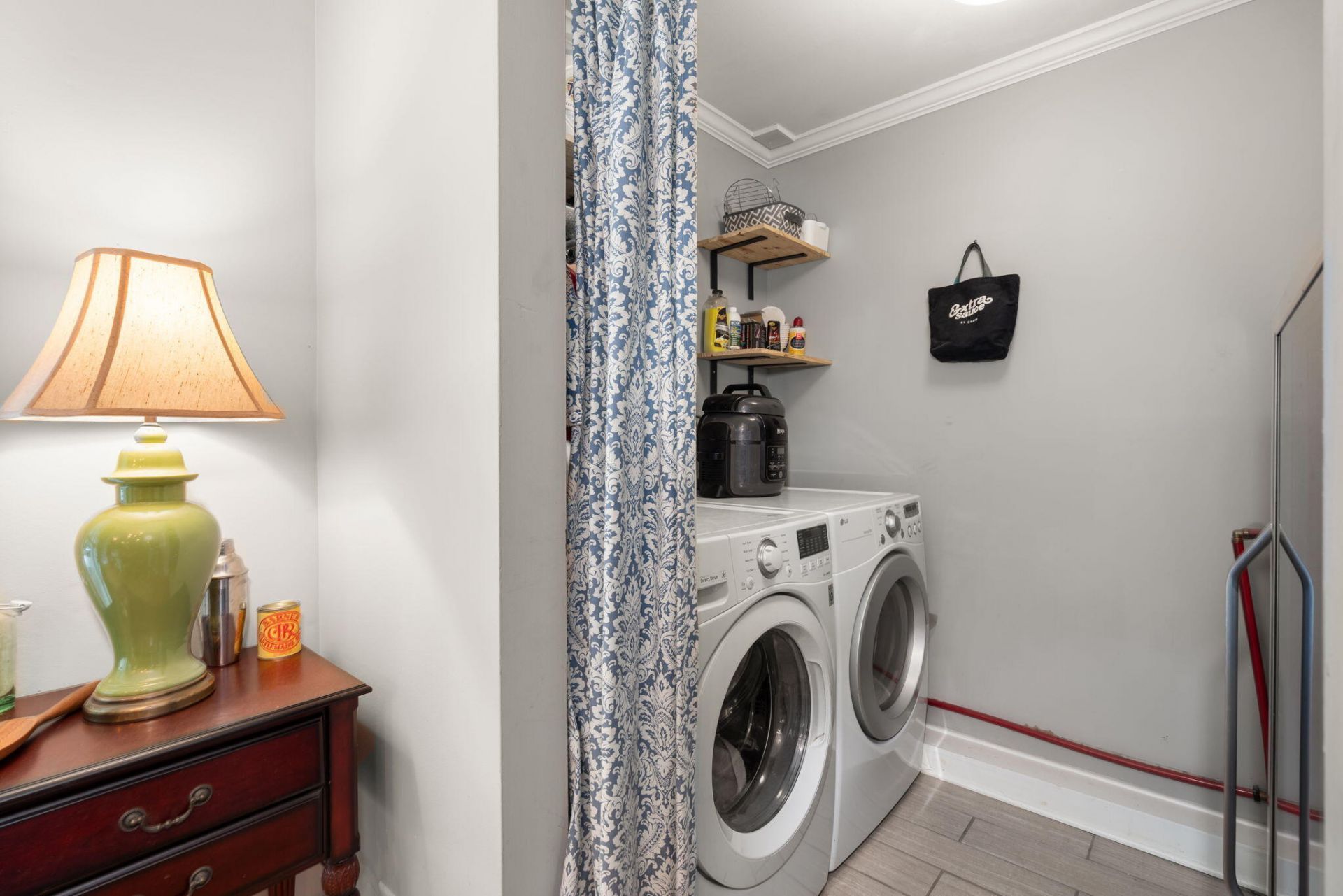 1047 Honeysuckle Lane Photo 10