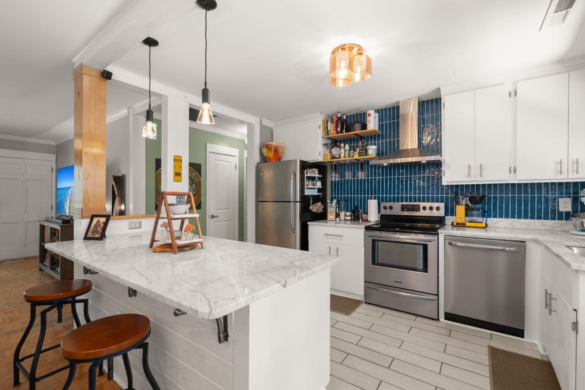 1047 Honeysuckle Lane Photo 14