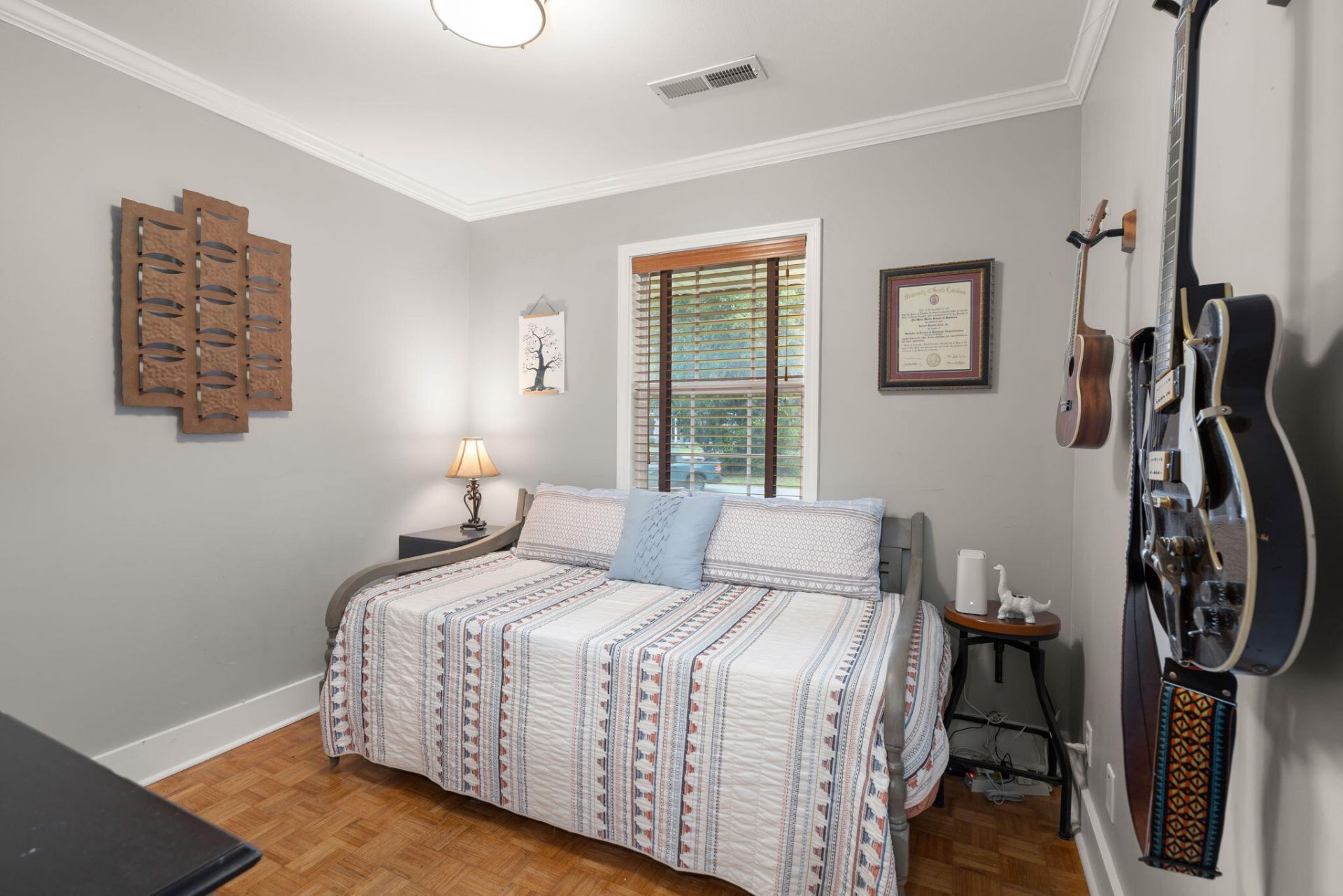 1047 Honeysuckle Lane Photo 16
