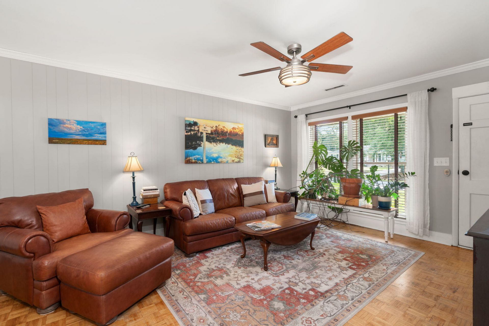 1047 Honeysuckle Lane Photo 6