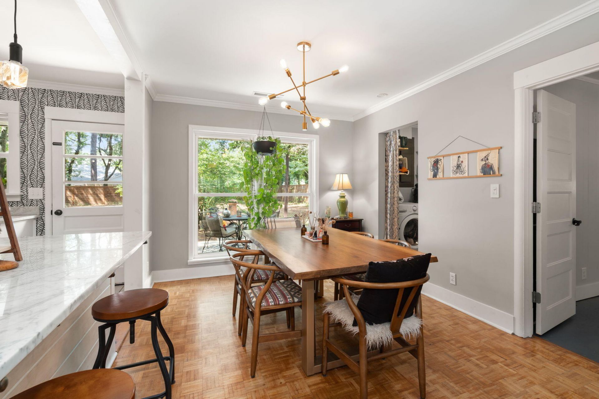 1047 Honeysuckle Lane Photo 9