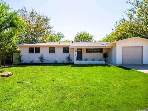 741 Perryman St, New Braunfels, TX 78130
