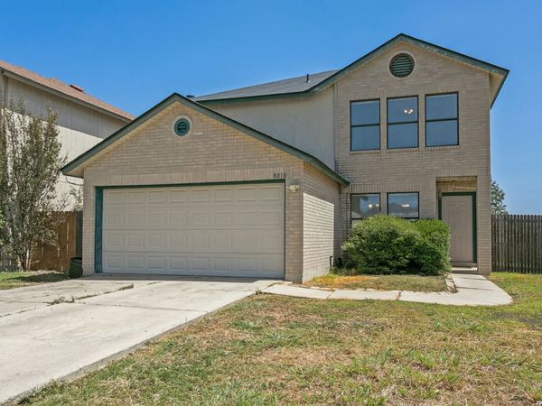 8010 CHESTNUT CAPE DR, Converse, TX 78109