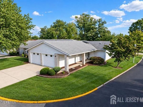 375-C Duranta Plaza , Monroe Township, NJ 08831