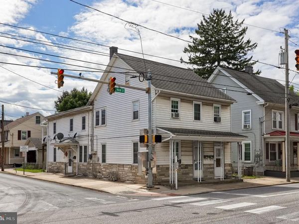 102 N MAIN STREET, MANHEIM, PA 17545
