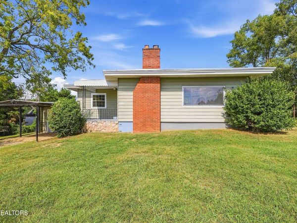 516 Dunn Ave, Maryville, TN 37804