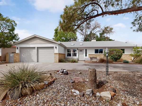 421 N La Veta Drive NE, Albuquerque, NM 87108