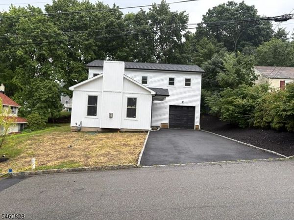46 Kearney St, Dover, NJ 07801